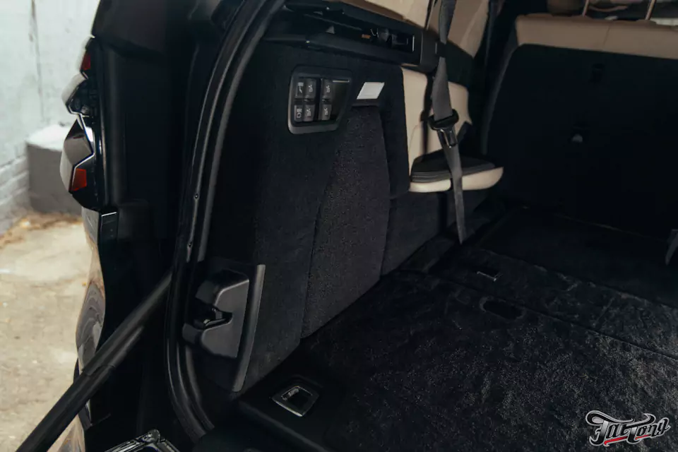 Заменили на BMW X7 Bowers & Wilkins: выполнили комплексную шумоизоляцию салона и построили новую акустическую систему!